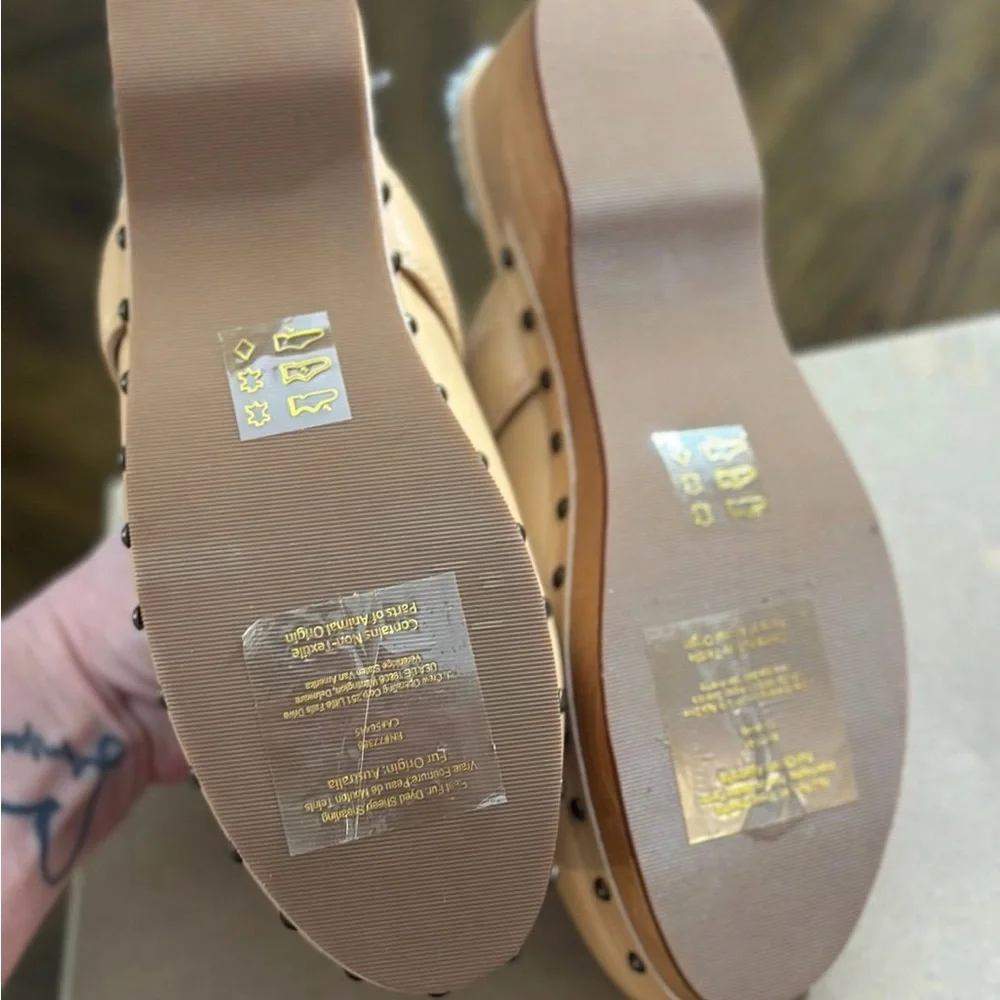 Madewell Beige Leather Mules - Picture 7 of 10